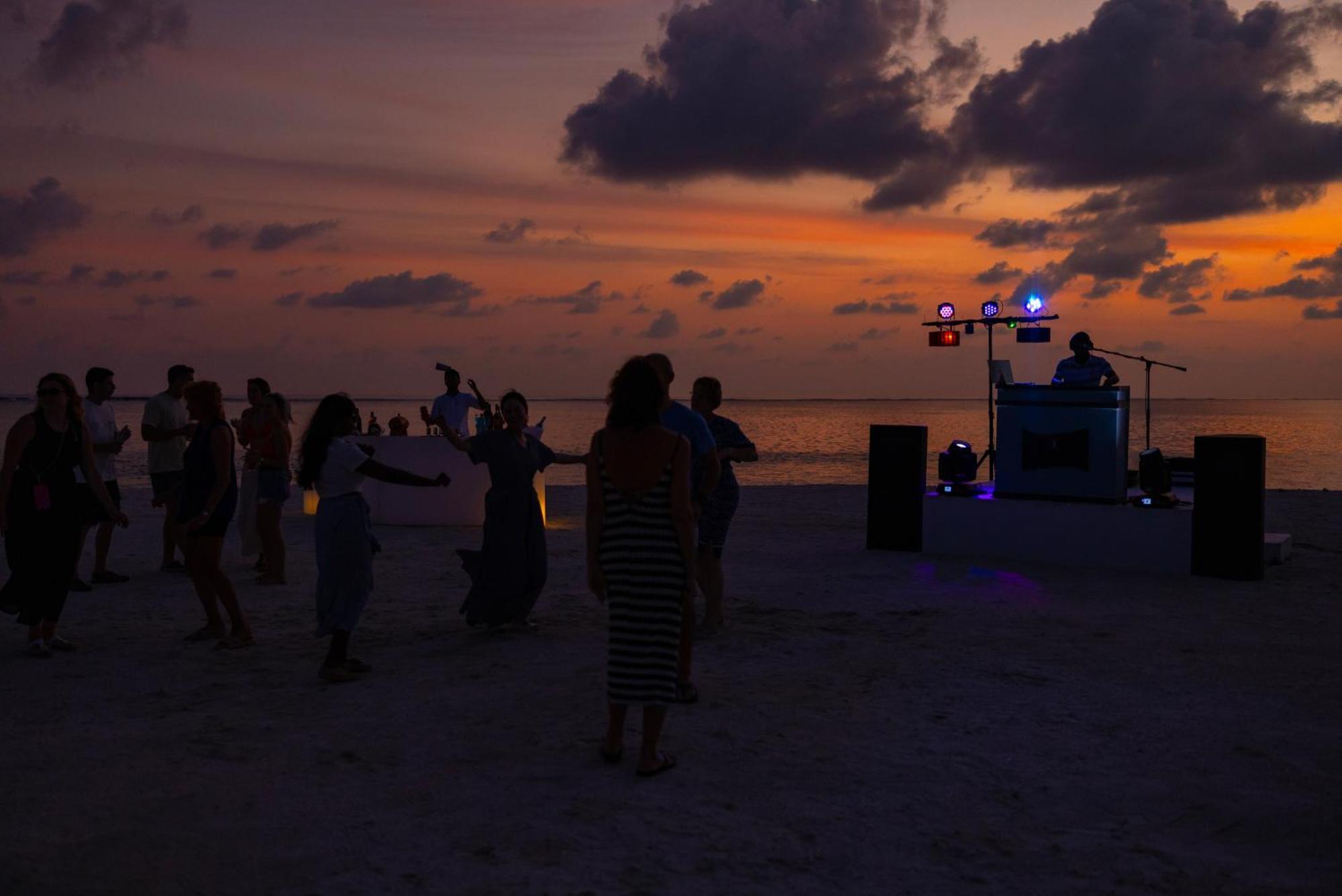 Cocoon Maldives - All Inclusive Kurendhoo Esterno foto